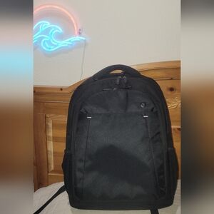 HP Renew Business 17.3-inch Laptop Backpack